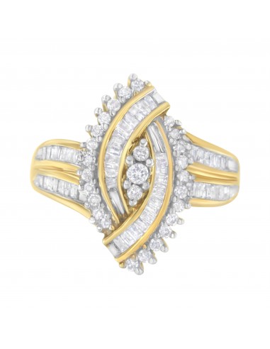 10K Yellow Gold 1ct TDW Round and Baguette cut Diamond Cocktail Ring (H-II1-I2) français